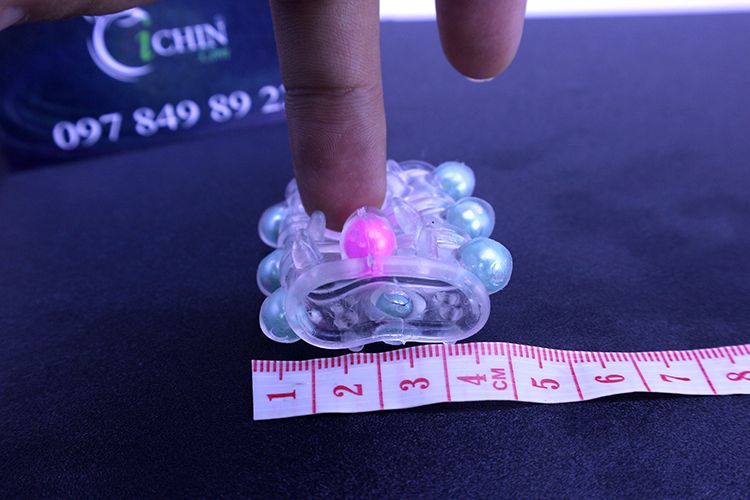 Bao cao su gắn bi gai hở đầu tăng khoái cảm rên rỉ không ngờ