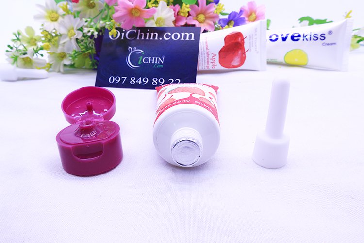 Gel bôi trơn cao cấp Hot Kiss 100ml hương chery dịu nhẹ làm ấm cơ thể