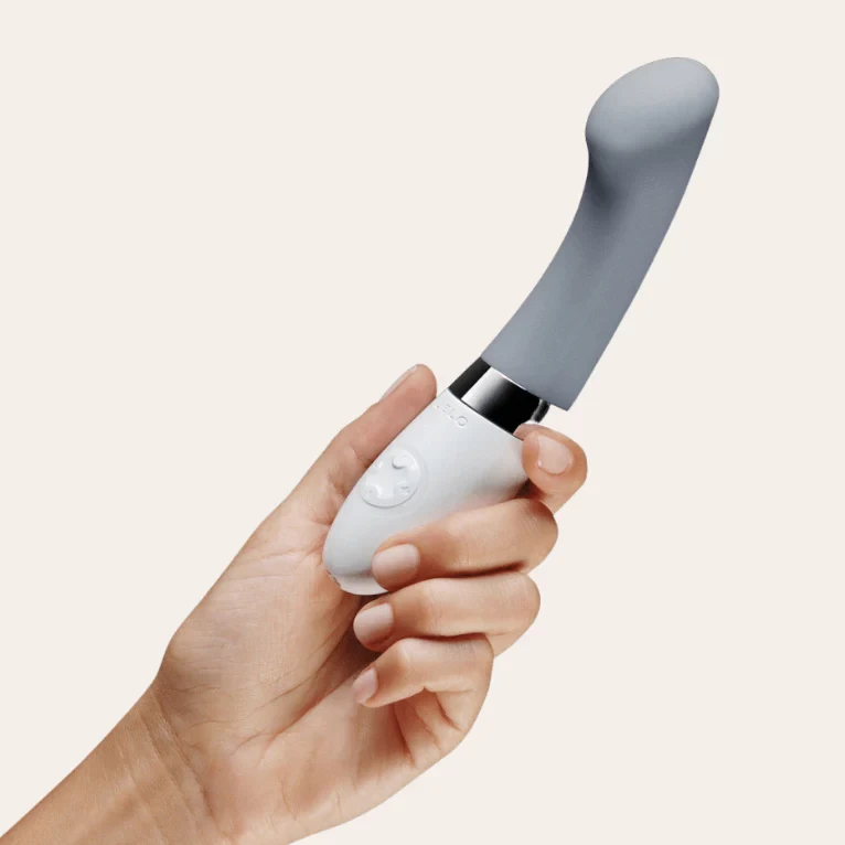 Lelo GiGi 2 máy rung điểm G cao cấp Thụy Điển pin sạc chuẩn y tế Lelo GiGi 2 máy rung điểm G cao cấp Thụy Điển pin sạc chuẩn y tế