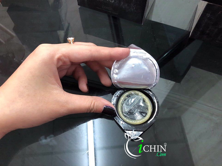 Bao cao su OLO Feel Ultrathin 0.01mm chính hãng Anh hộp 3 cái