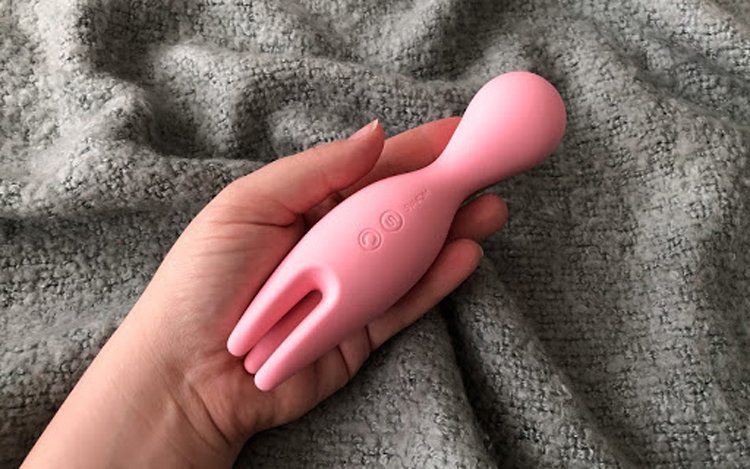 Svakom NYMPH Rung 2 Đầu 25 Chế Độ Tiện Lợi Pin Sạc An Toàn