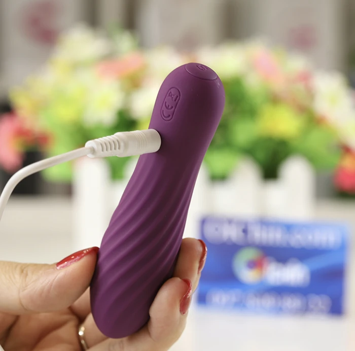 Svakom Tulip mini silicone rung mạnh đường vân kích thích