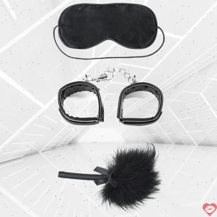 LoveToy BDSM Kit 3 Món Da Lông Vũ Kích Thích Mạnh